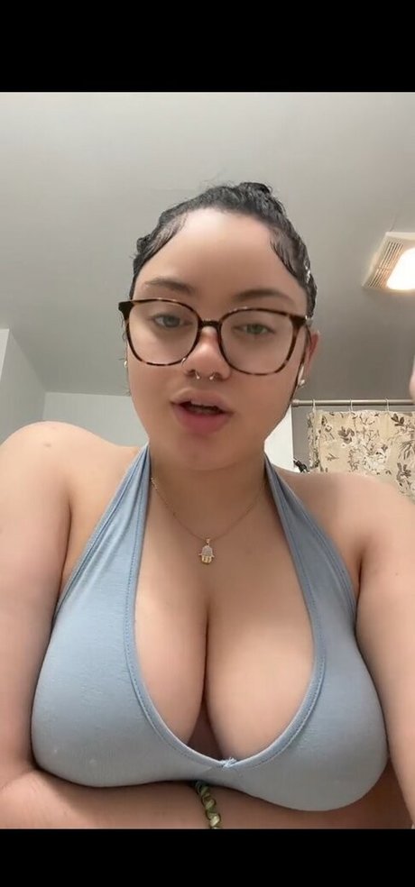 Foto di nudo di fuga di OnlyFans di Sesy Dadoll