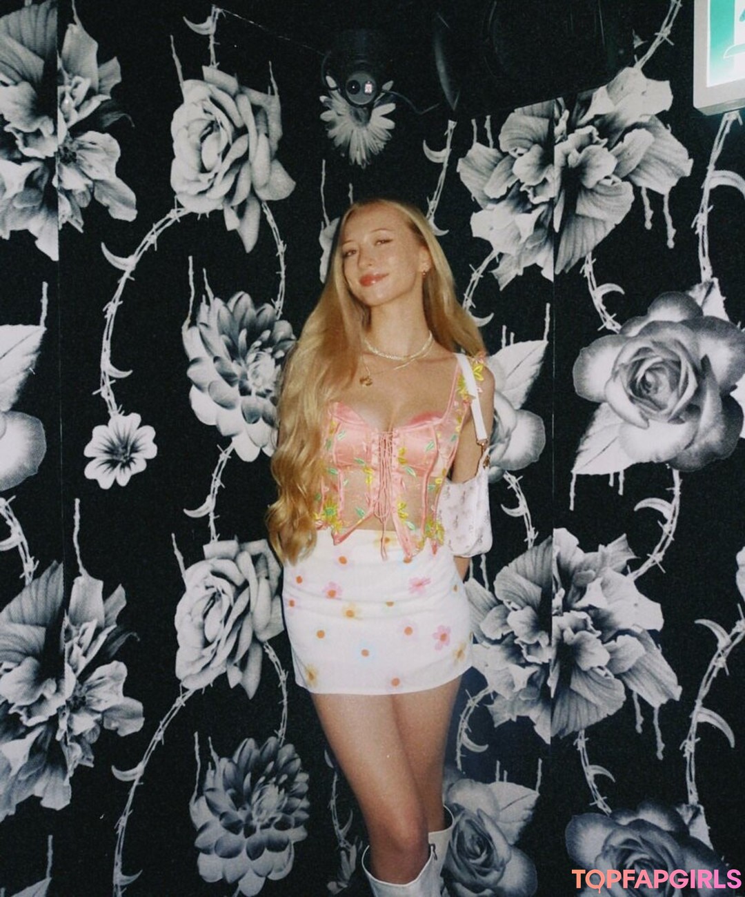 Foto di nudo di fuga di OnlyFans di Sophia Diamond #321 Foto di nudo di fuga di OnlyFans di Sophia Diamond #321