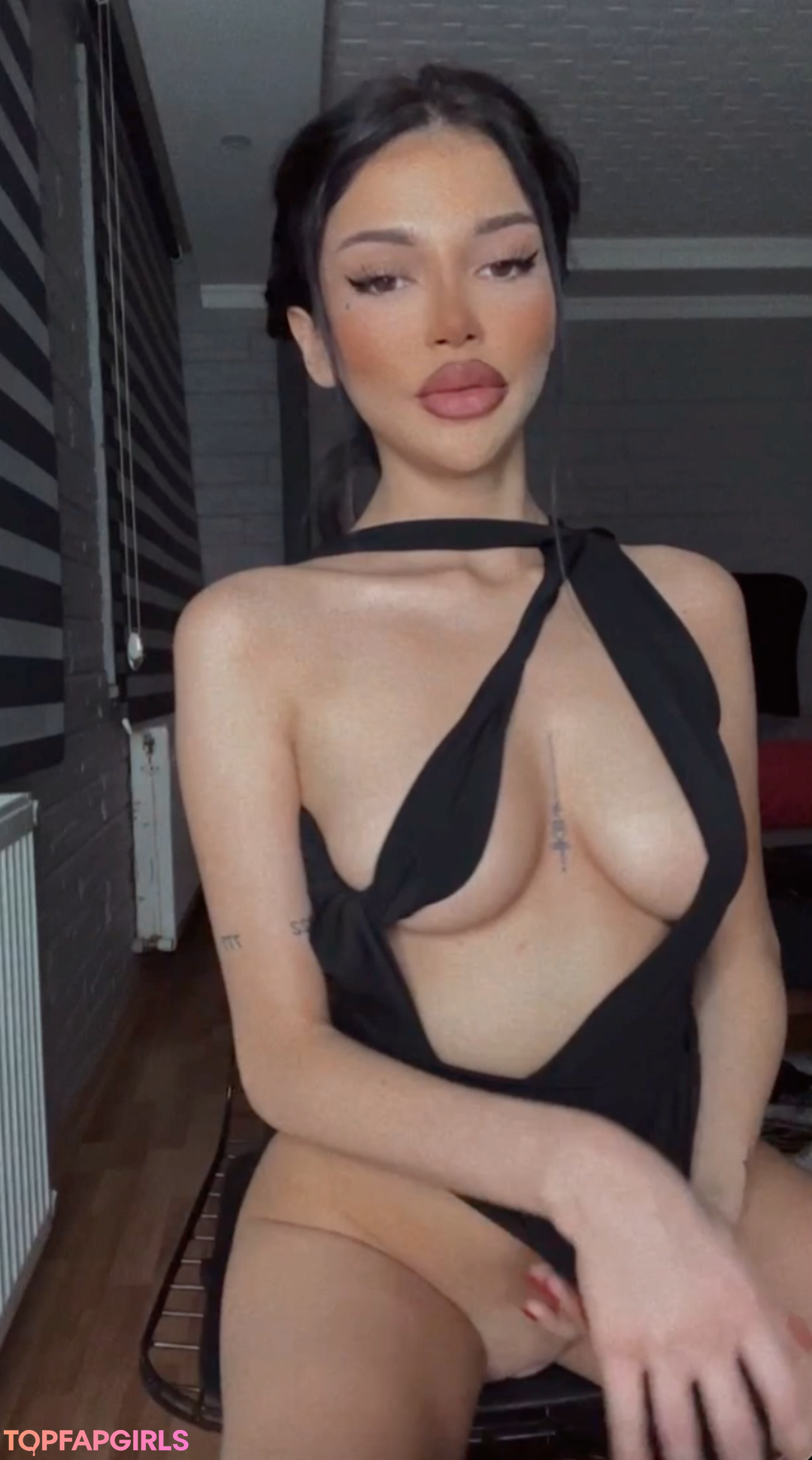 Foto di nudo di fuga di OnlyFans di Demon Lives #1102