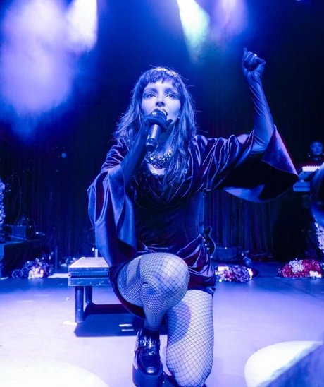 Lauren Mayberry