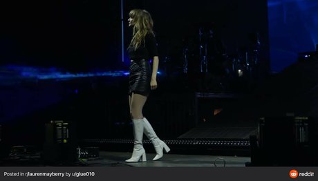 Lauren Mayberry