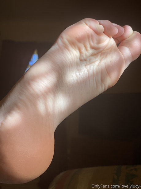 Foto di nudo di fuga di OnlyFans di Lucy James Lovelylucy