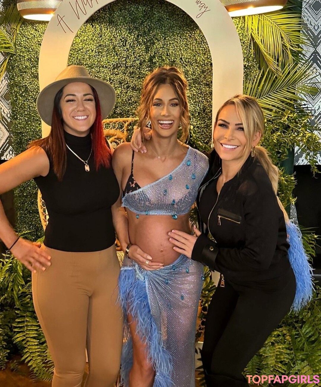 Foto di nudo di fuga di OnlyFans di Natalya Neidhart #259 Foto di nudo di fuga di OnlyFans di Natalya Neidhart #259