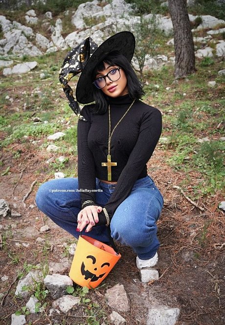Julia Bayonetta
