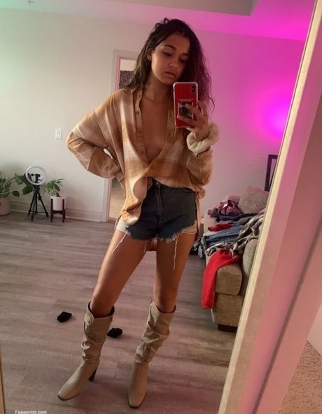 Foto di nudo di fuga di OnlyFans di Madison Bailey