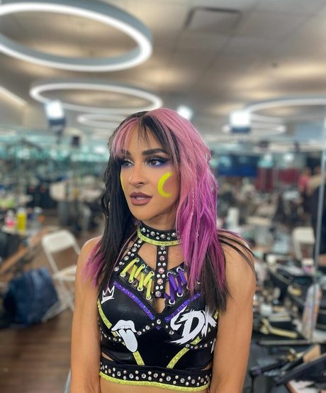 Dakota Kai