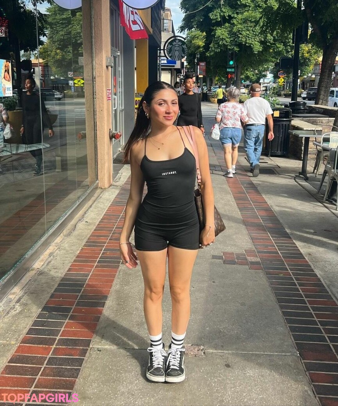Foto di nudo di fuga di OnlyFans di Alondra Delgado #8 Foto di nudo di fuga di OnlyFans di Alondra Delgado #8