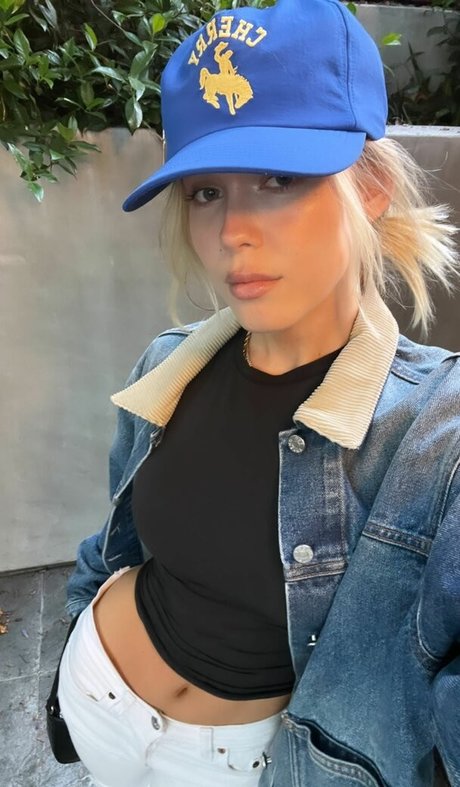 Foto di nudo di fuga di OnlyFans di Faith Schroder