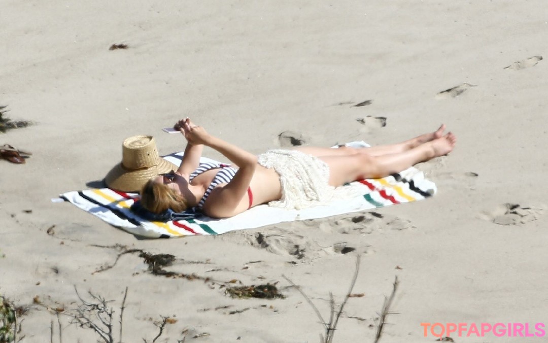 Foto di nudo di fuga di OnlyFans di Lana Del Rey #317 Foto di nudo di fuga di OnlyFans di Lana Del Rey #317