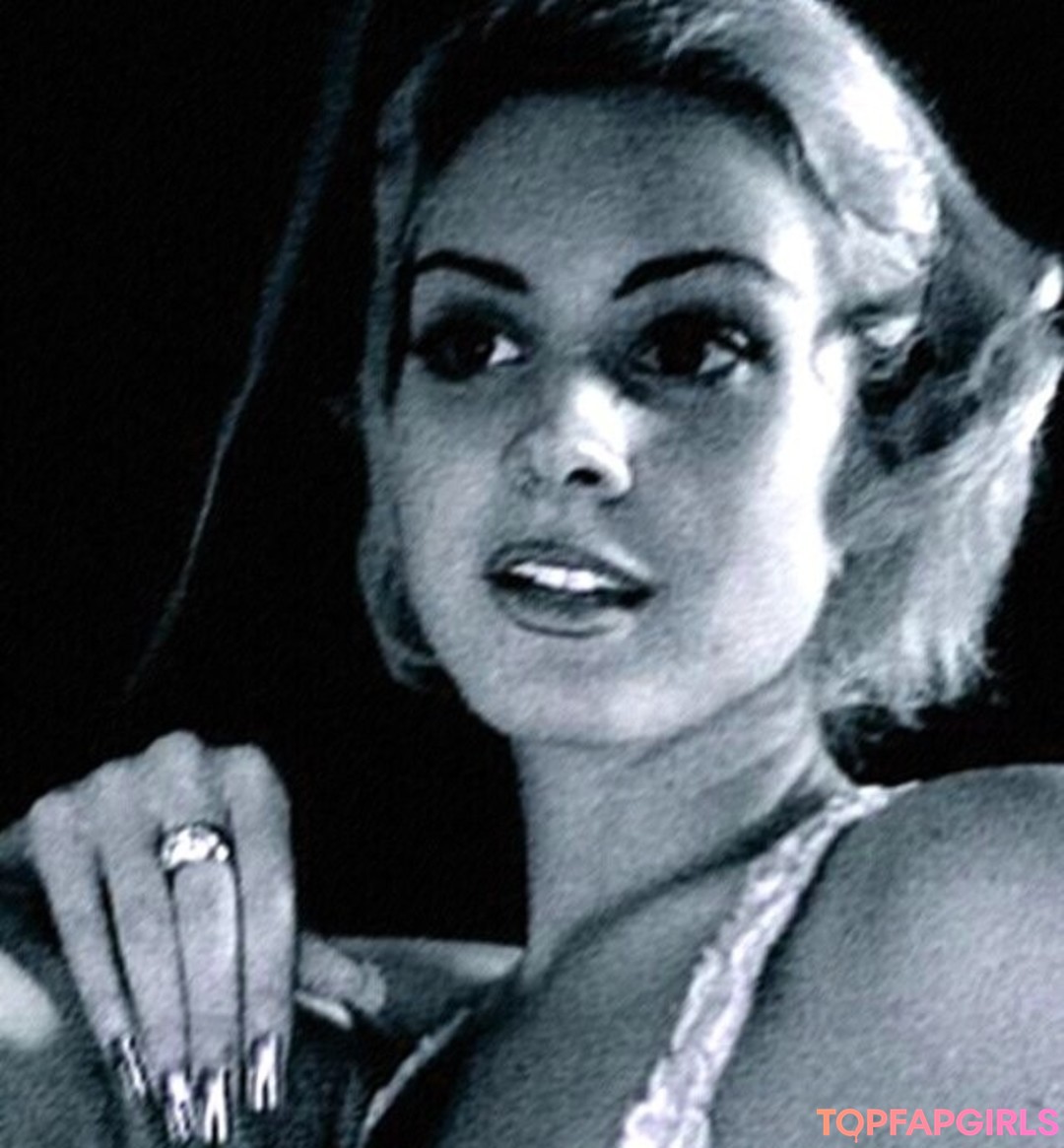 Foto di nudo di fuga di OnlyFans di Lana Del Rey #383 Foto di nudo di fuga di OnlyFans di Lana Del Rey #383