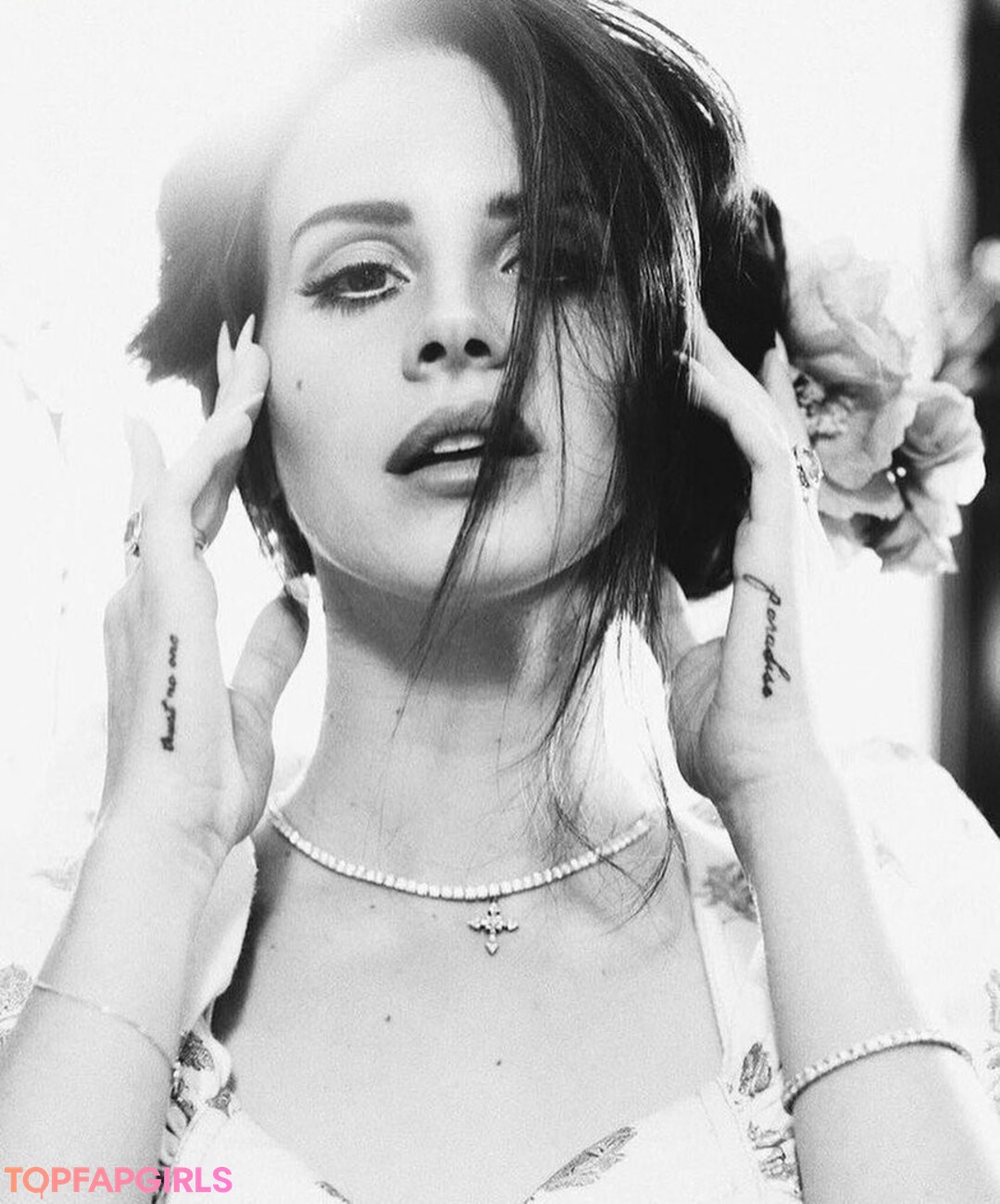 Foto di nudo di fuga di OnlyFans di Lana Del Rey #99 Foto di nudo di fuga di OnlyFans di Lana Del Rey #99