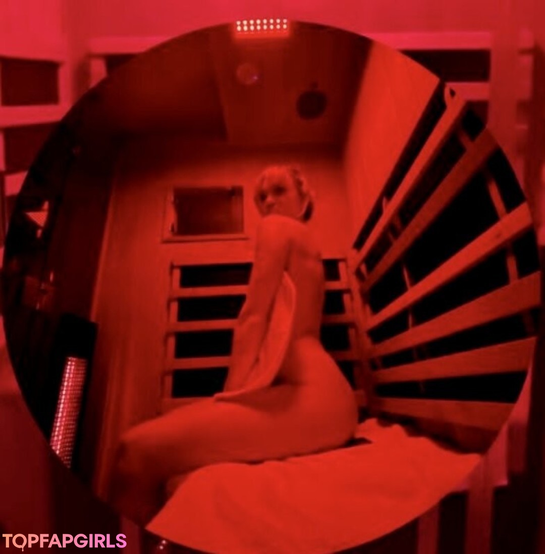 Foto di nudo di fuga di OnlyFans di Ashley Roberts #123 Foto di nudo di fuga di OnlyFans di Ashley Roberts #123