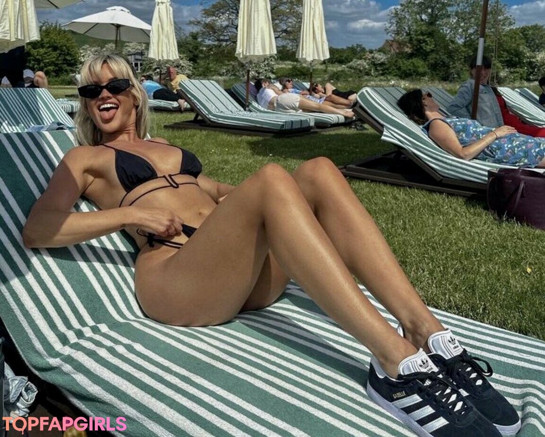Foto di nudo di fuga di OnlyFans di Ashley Roberts #251 Foto di nudo di fuga di OnlyFans di Ashley Roberts #251