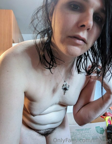 Foto di nudo di fuga di OnlyFans di Lillycue