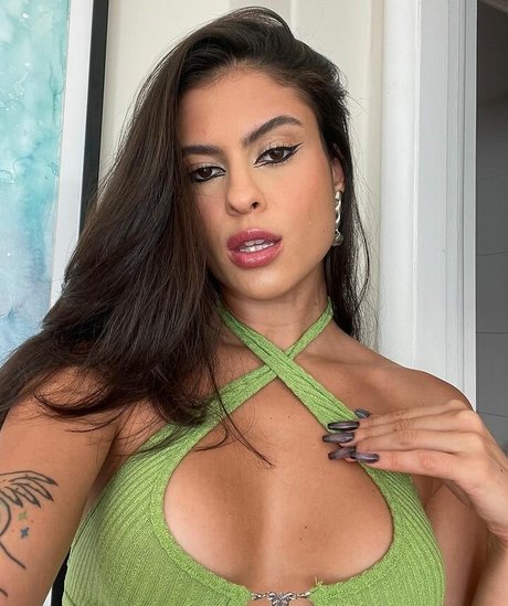 Foto di nudo di fuga di OnlyFans di Hana Khalil