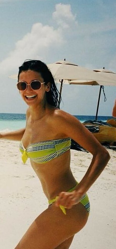 Nina Dobrev