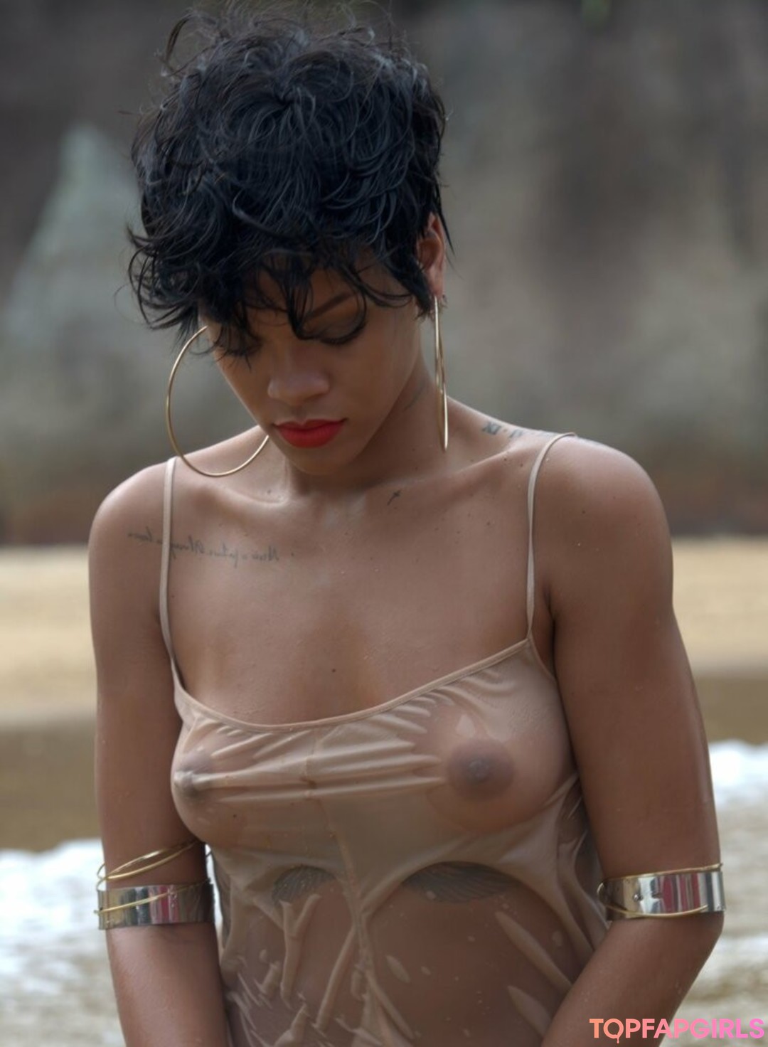 Foto di nudo di fuga di OnlyFans di Rihanna #1511