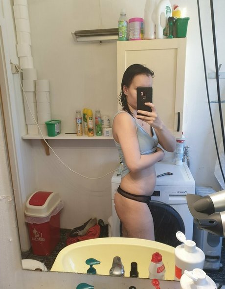 Foto di nudo di fuga di OnlyFans di Kiraengvip