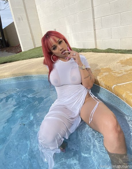 Foto di nudo di fuga di OnlyFans di Redroselacubana