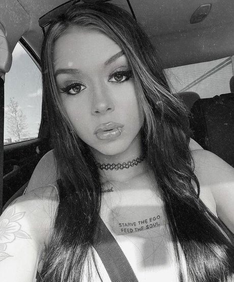 Cora Jade
