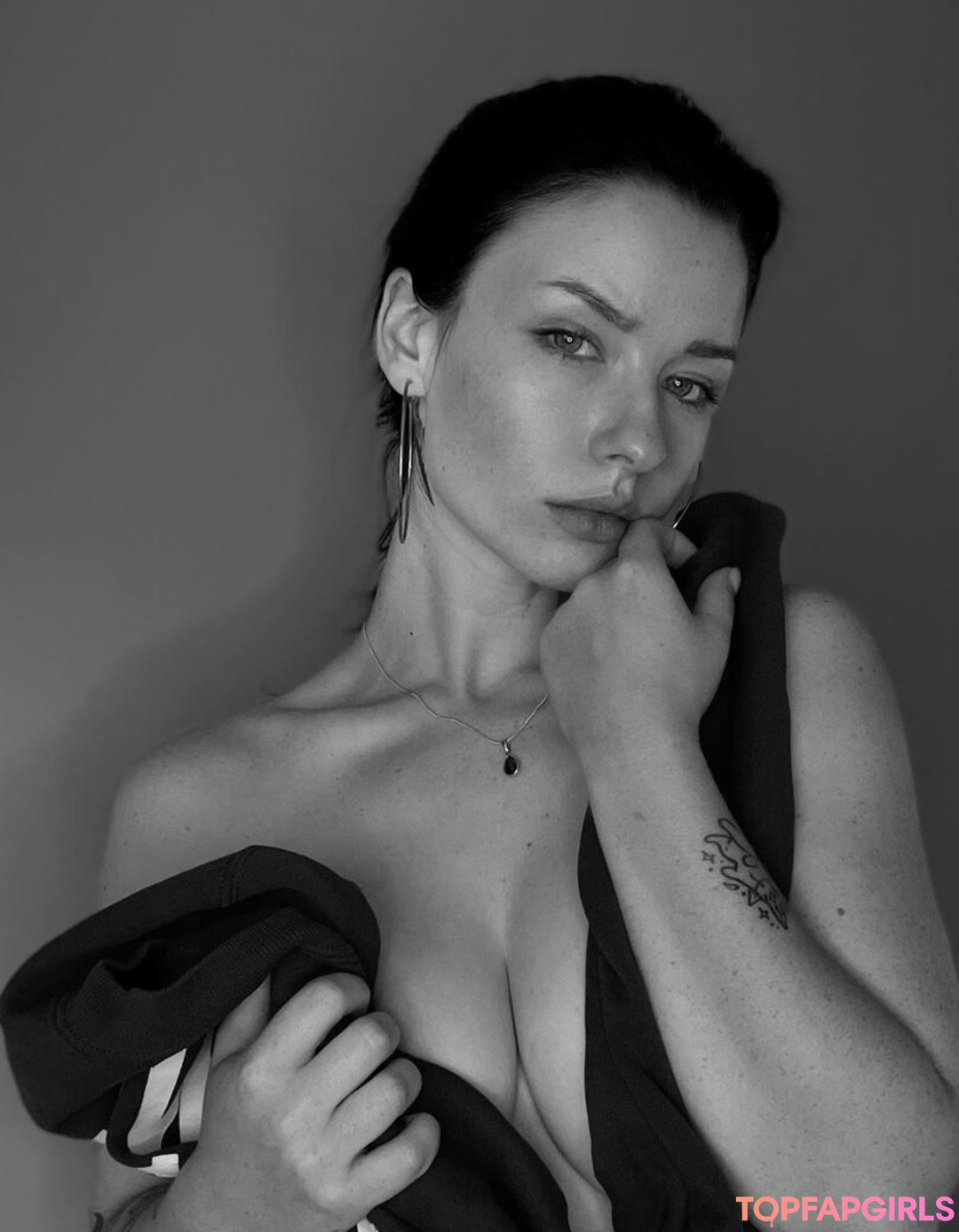 Foto di nudo di fuga di OnlyFans di Innervus #1546