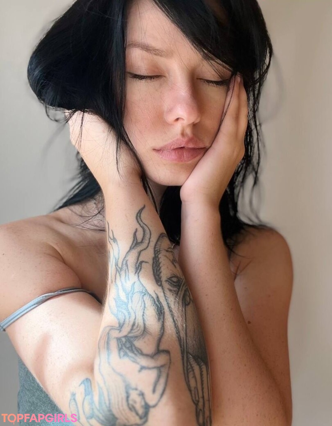 Foto di nudo di fuga di OnlyFans di Innervus #1621