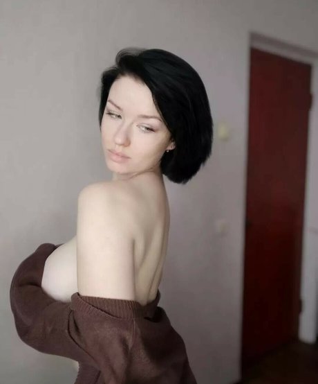 Foto di nudo di fuga di OnlyFans di Innervus