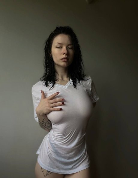 Foto di nudo di fuga di OnlyFans di Innervus