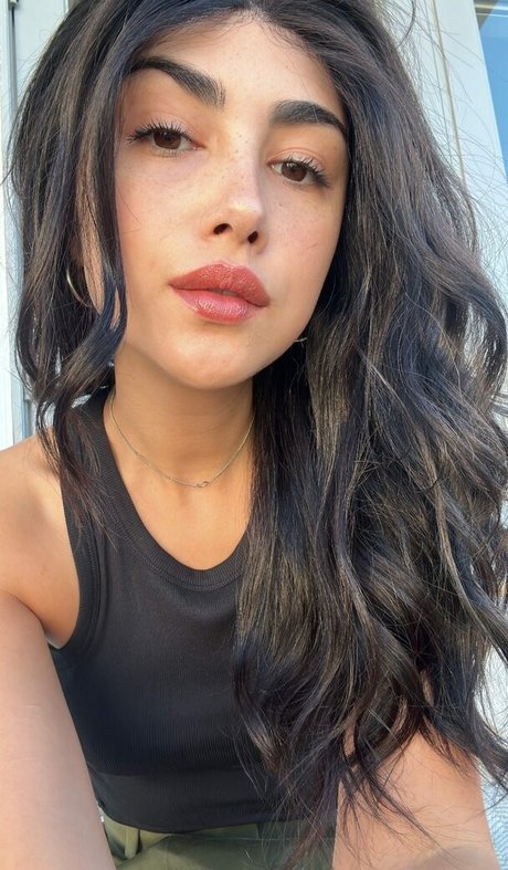 Alexa Mansour