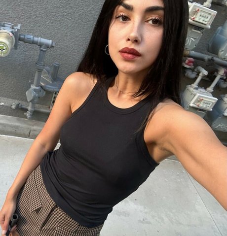 Alexa Mansour