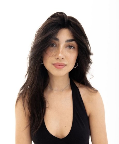 Alexa Mansour