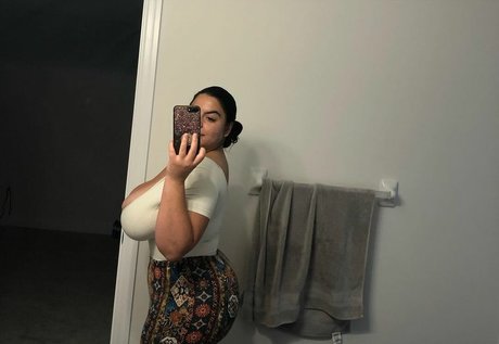 Iloveteniah