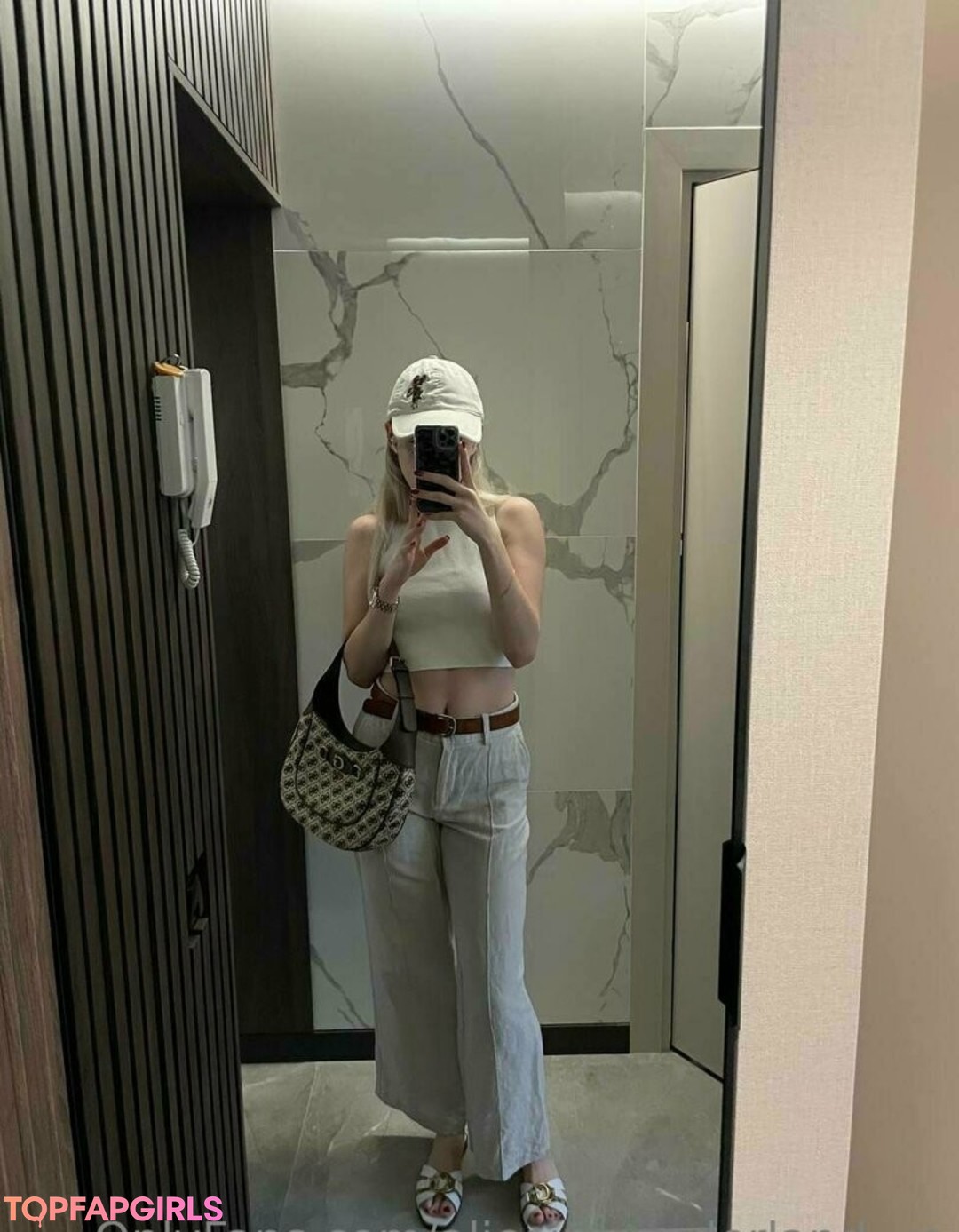 Foto di nudo di fuga di OnlyFans di Aliceinwonderlandxo #131 Foto di nudo di fuga di OnlyFans di Aliceinwonderlandxo #131