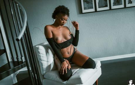 Foto di nudo di fuga di OnlyFans di Naomi Sg