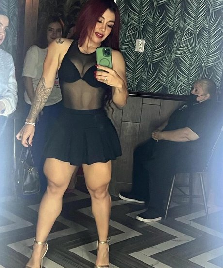 Foto di nudo di fuga di OnlyFans di Evelyn Salomon