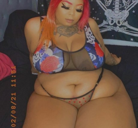 Foto di nudo di fuga di OnlyFans di Chokahontass