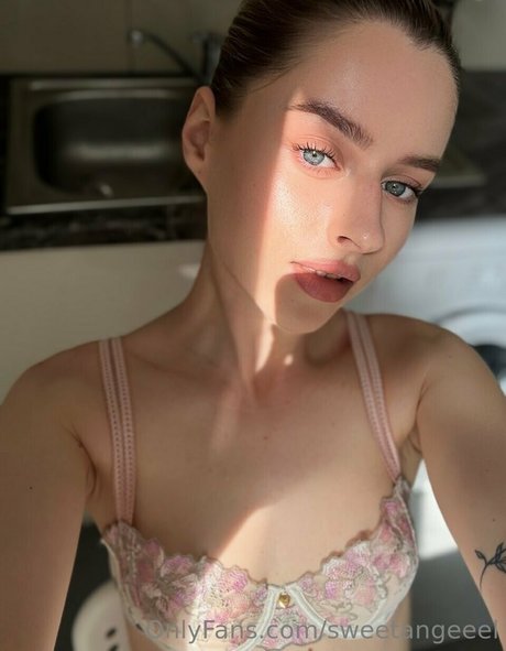 Foto di nudo di fuga di OnlyFans di Sweetangeeel