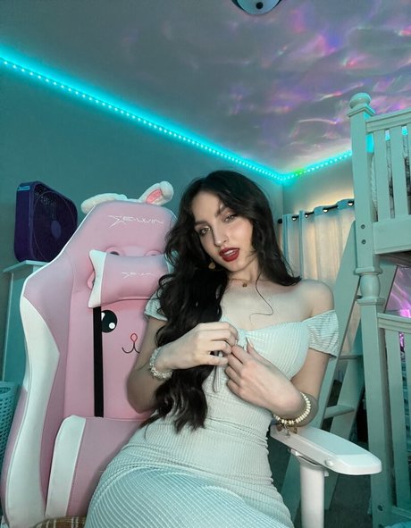 Beebee Asmr