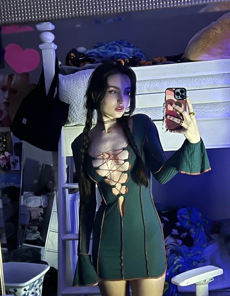 Beebee Asmr