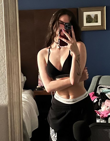 Foto di nudo di fuga di OnlyFans di Beebee Asmr