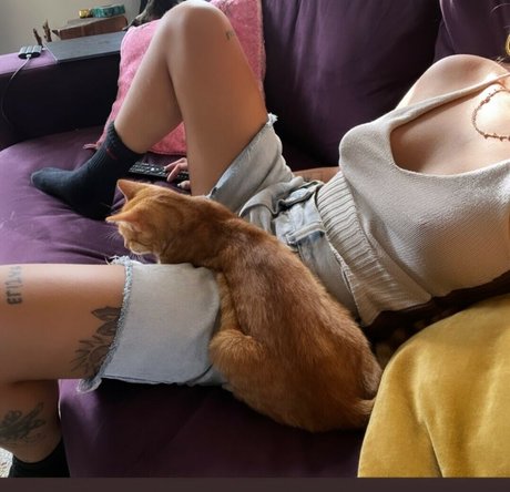 Foto di nudo di fuga di OnlyFans di Radvxz