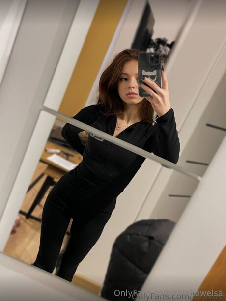 Foto di nudo di fuga di OnlyFans di Rainbowelsa