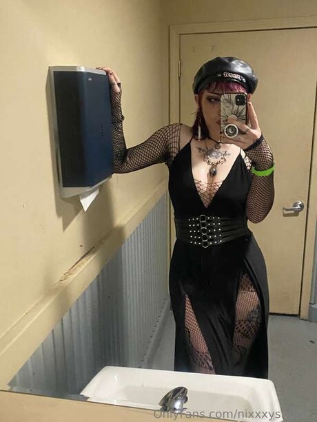 Foto di nudo di fuga di OnlyFans di Nixxxysnudes