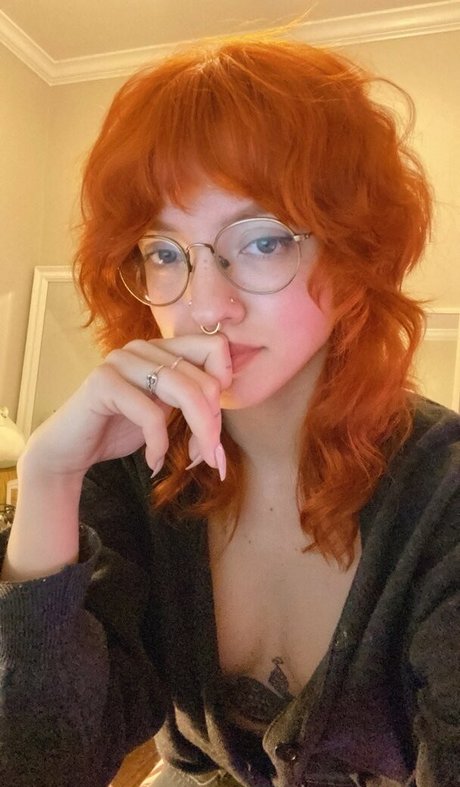 Foto di nudo di fuga di OnlyFans di Pleasequietdown