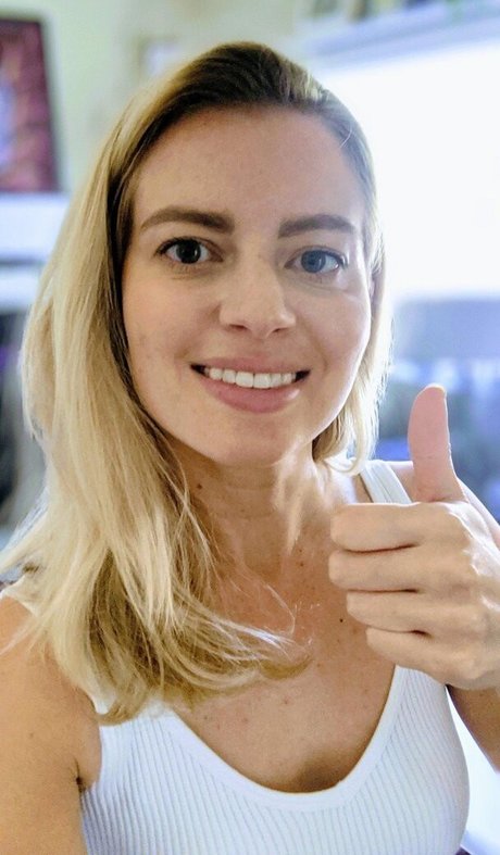 Elyse Willems