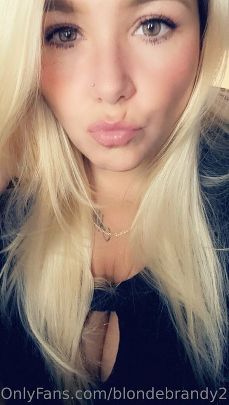 Foto di nudo di fuga di OnlyFans di Blondebrandy269