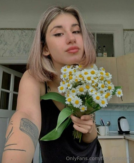 Foto di nudo di fuga di OnlyFans di Flovprincess