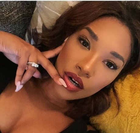 Candice Patton