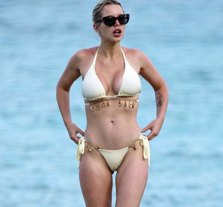 Foto di nudo di fuga di OnlyFans di Helen Flanagan