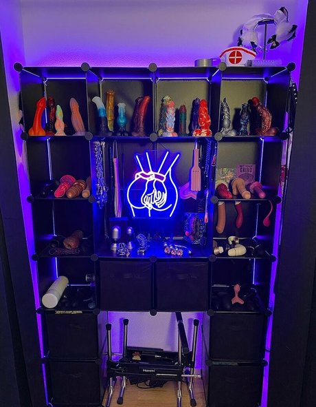 Foto di nudo di fuga di OnlyFans di Misscharliestoybox